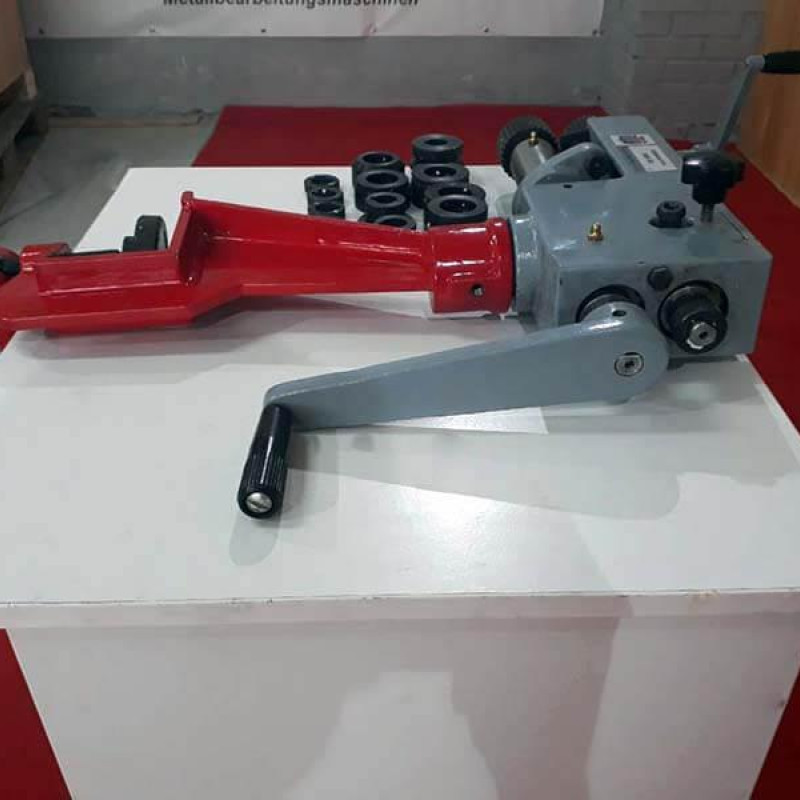 Ручний відбортовочний верстат Holzmann SKM 200 Ручний відбортовочний верстат Holzmann SKM 200