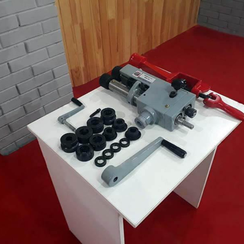 Ручний відбортовочний верстат Holzmann SKM 200 Ручний відбортовочний верстат Holzmann SKM 200
