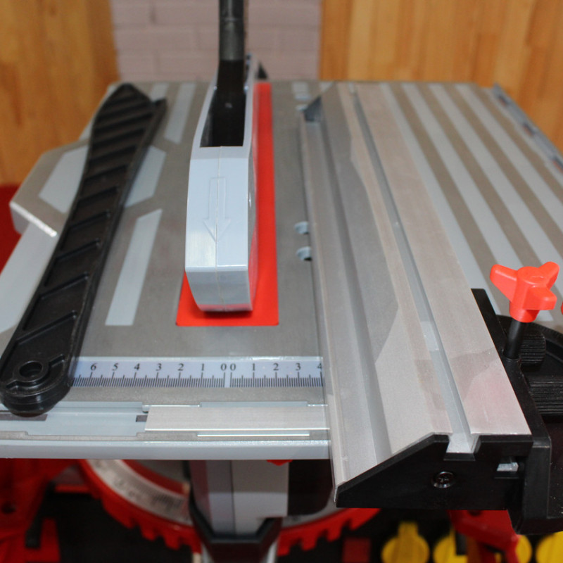 Пила торцювально-циркулярна Holzmann TK 305 Пила торцювально-циркулярна Holzmann TK 305