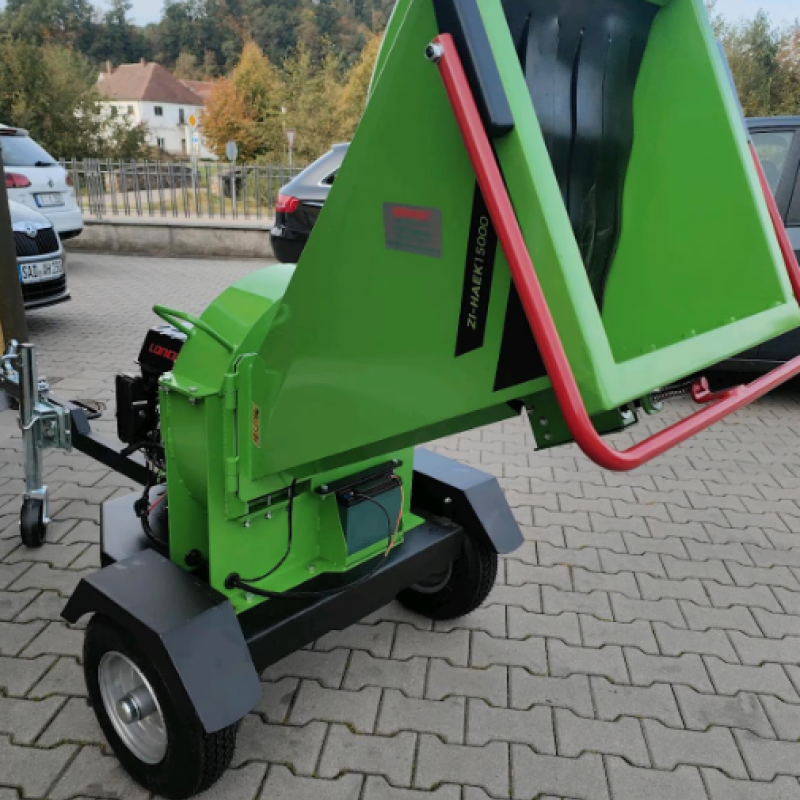 Садовий подрібнювач Zipper ZI-HAEK15000 Садовий подрібнювач Zipper ZI-HAEK15000