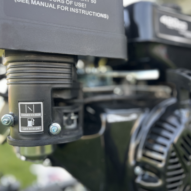 Бензиновий подрібнювач гілок RAMBO HM200 Бензиновий подрібнювач гілок RAMBO HM200