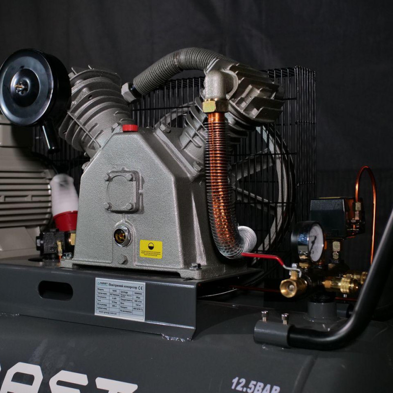 Поршневий компресор MAST VA90/200L 400 12.5BAR Поршневий компресор MAST VA90/200L 400 12.5BAR