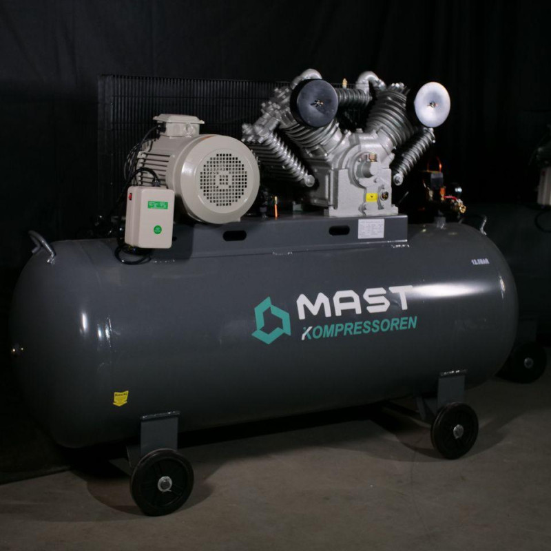 Поршневий компресор MAST 2105/500L 400V 12.5BAR Поршневий компресор MAST 2105/500L 400V 12.5BAR